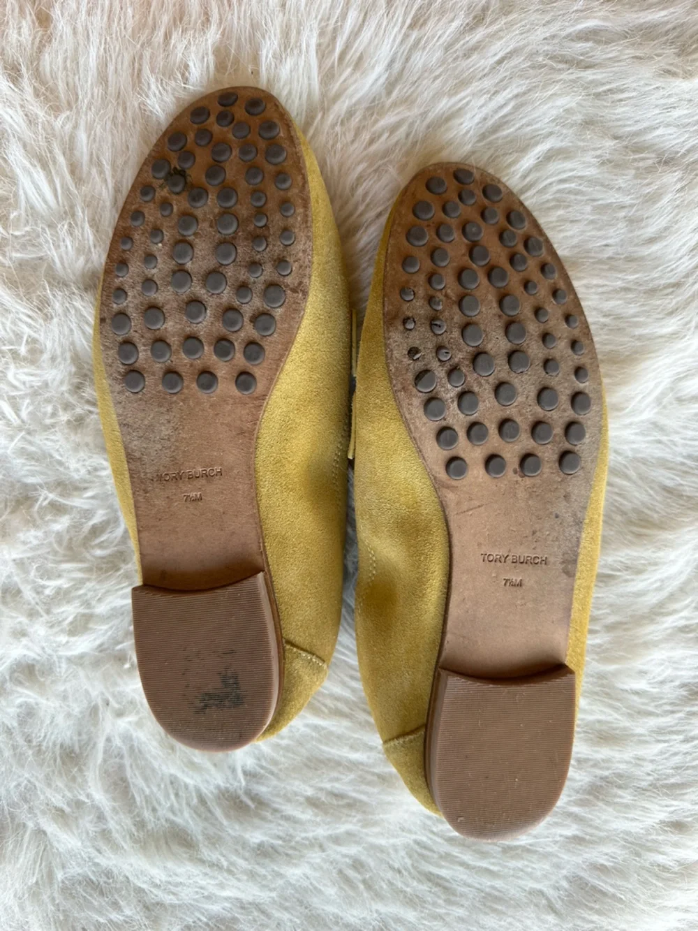 Tory Burch Mustard Yellow Suede Penny Loafers with Gold Emblem Ballet shoes 7.5 - Picture 4 of 16